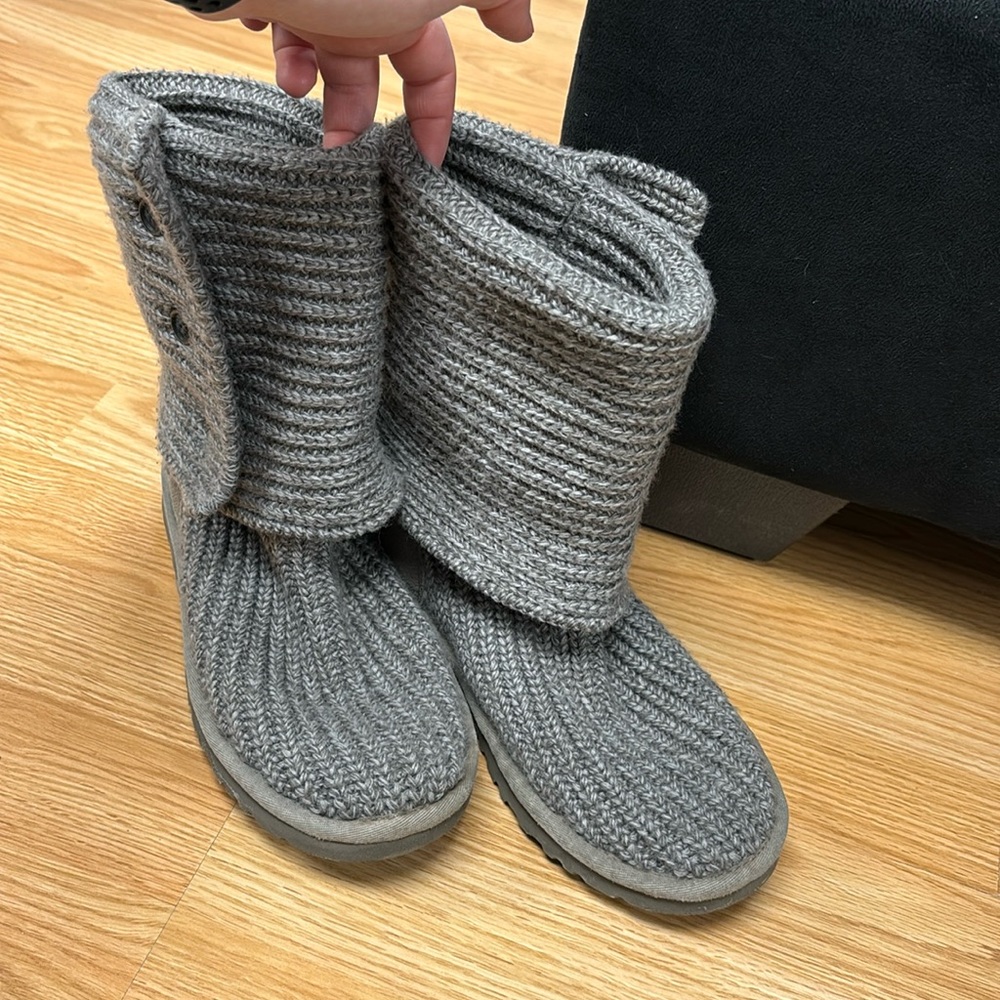 UGG Knitted boots- size 6